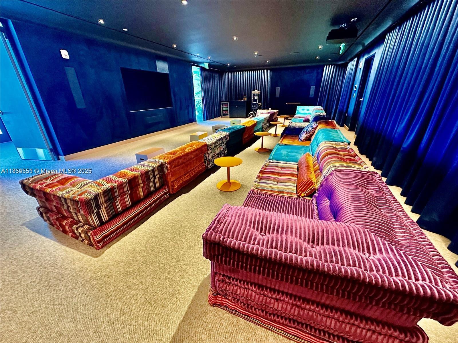 FIVE PARK - Residential Lease