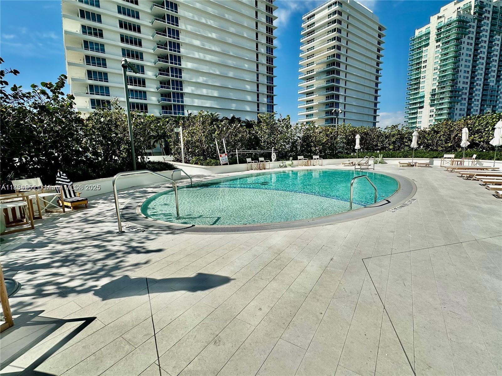 FIVE PARK - Residential Lease