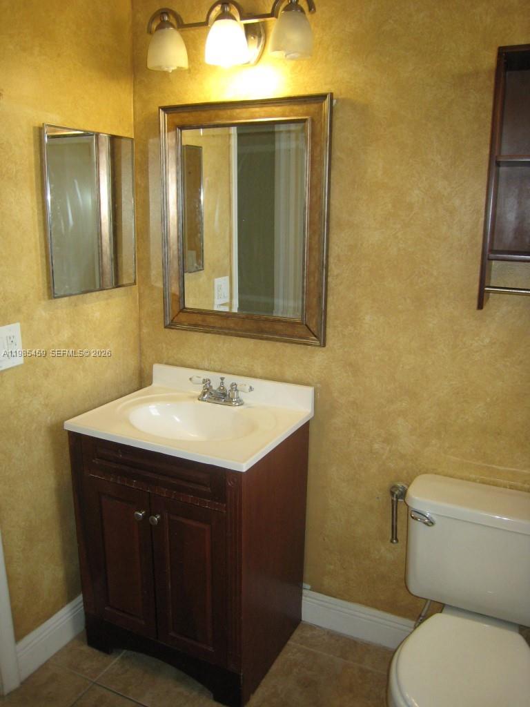 VILLAGE OF KINGS CREEK CO - Residential Lease