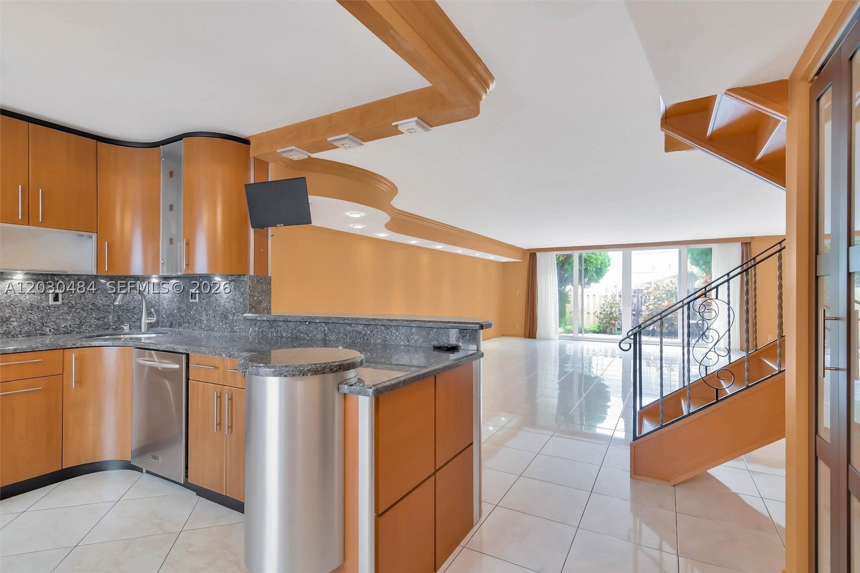 812 NE 26th Ave