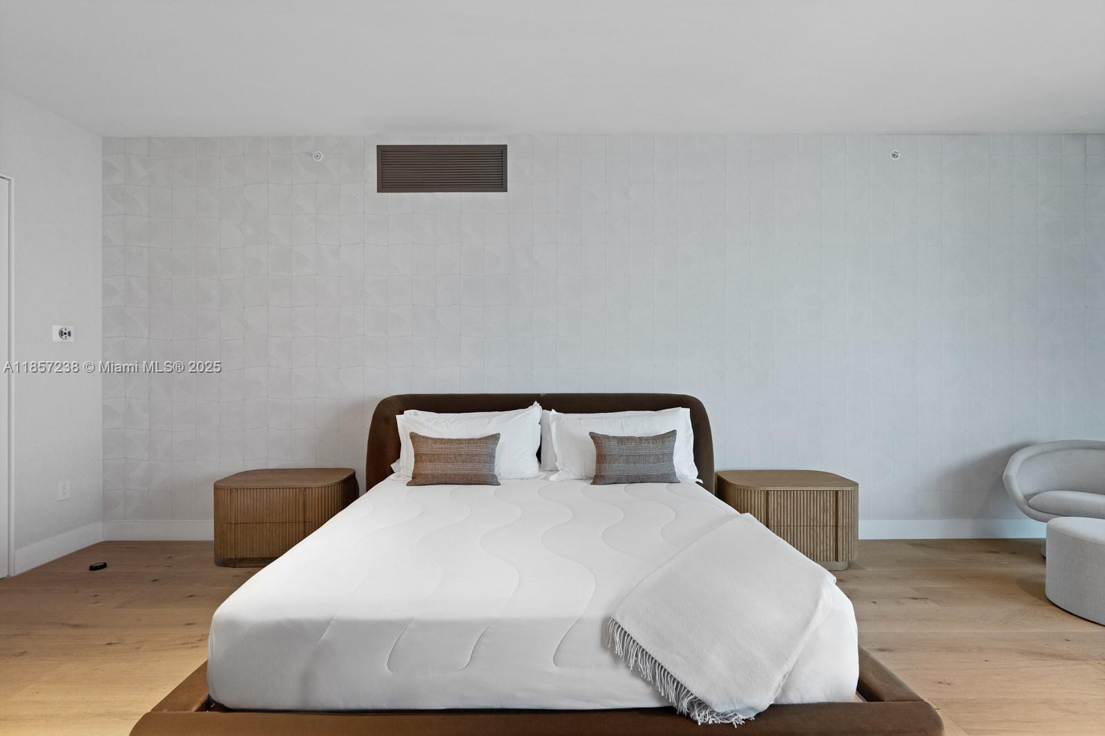 ONE THOUSAND MUSEUM CONDO - Residential