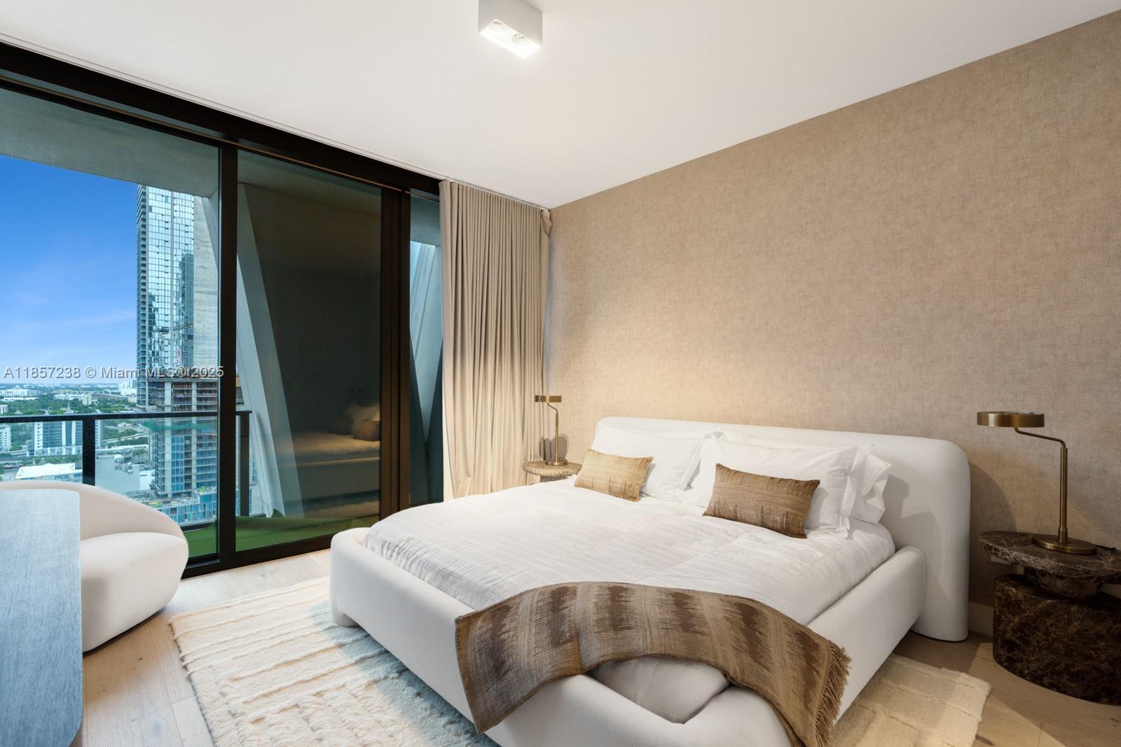 ONE THOUSAND MUSEUM CONDO - Residential