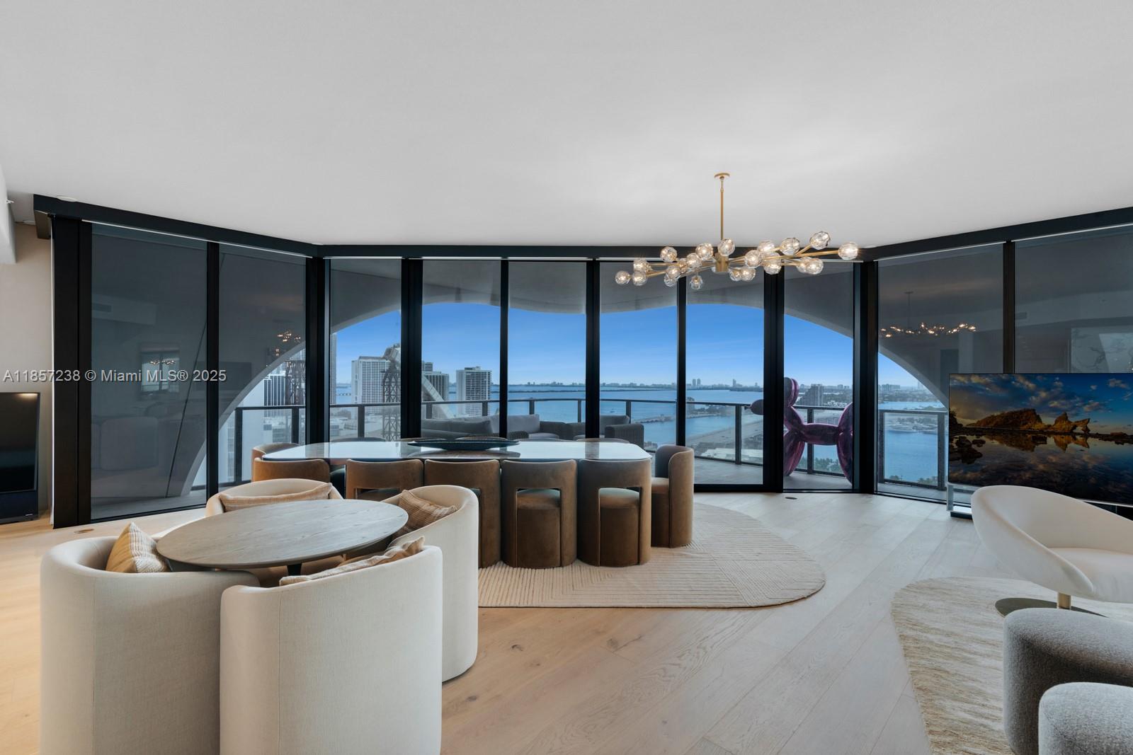 ONE THOUSAND MUSEUM CONDO - Residential