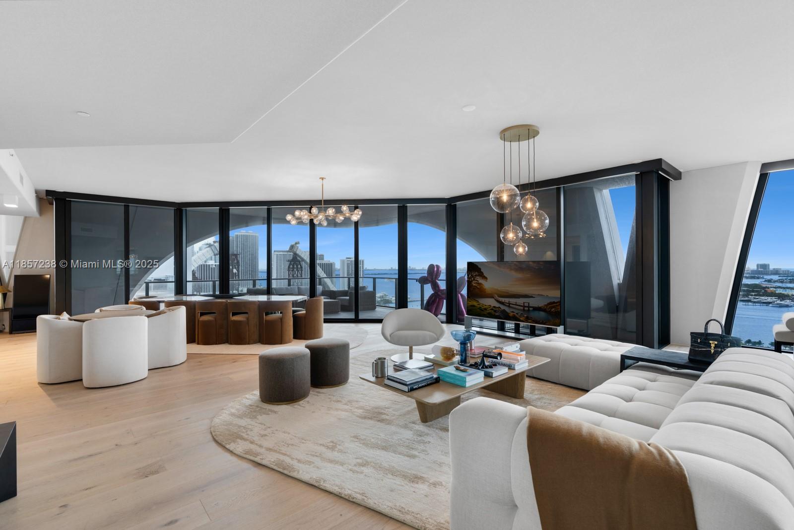 ONE THOUSAND MUSEUM CONDO - Residential