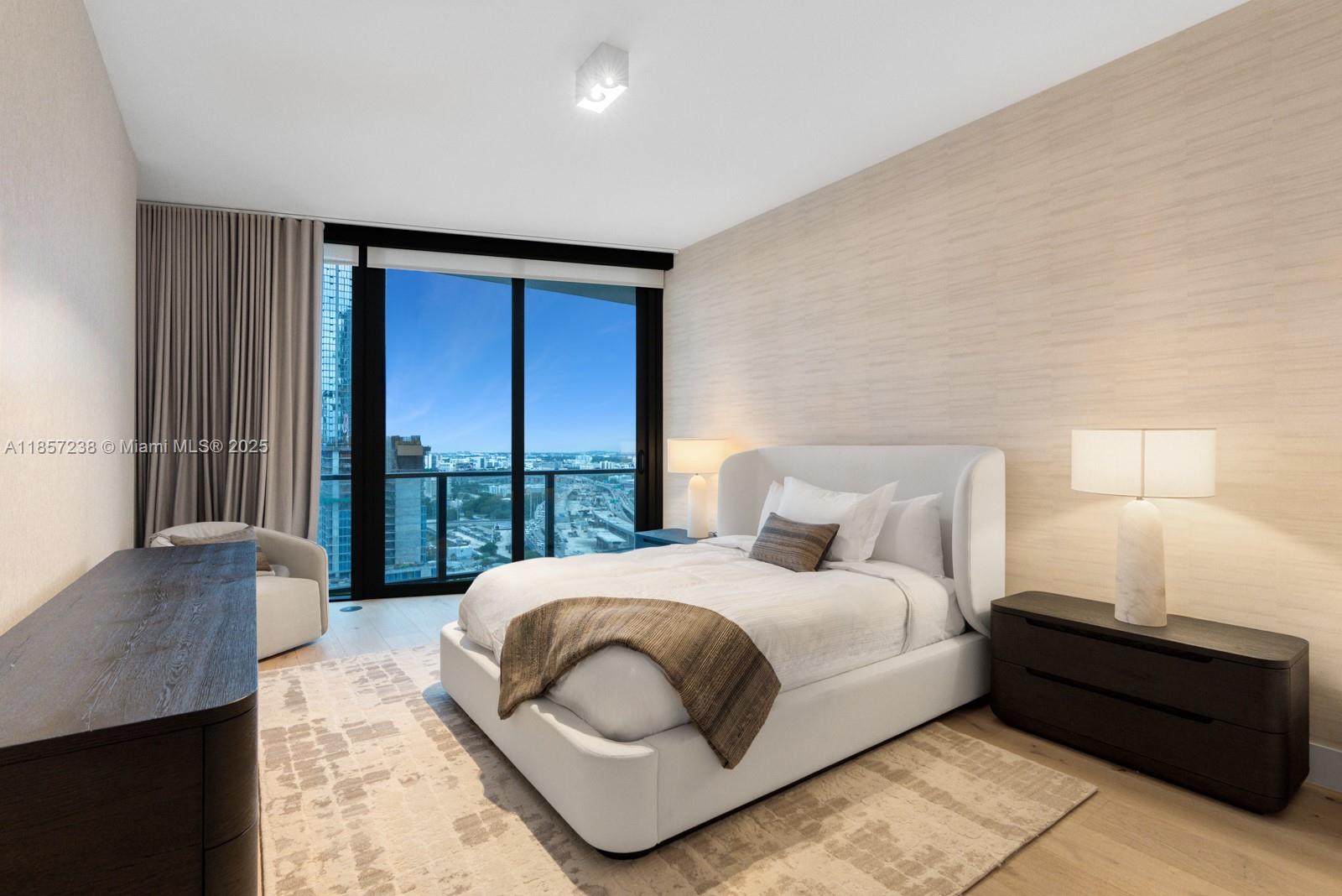 ONE THOUSAND MUSEUM CONDO - Residential