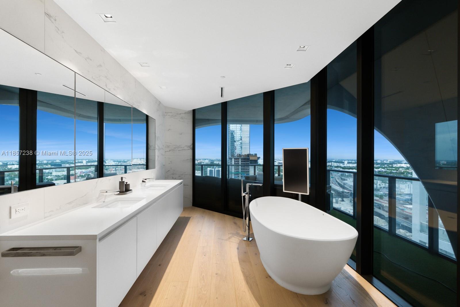 ONE THOUSAND MUSEUM CONDO - Residential