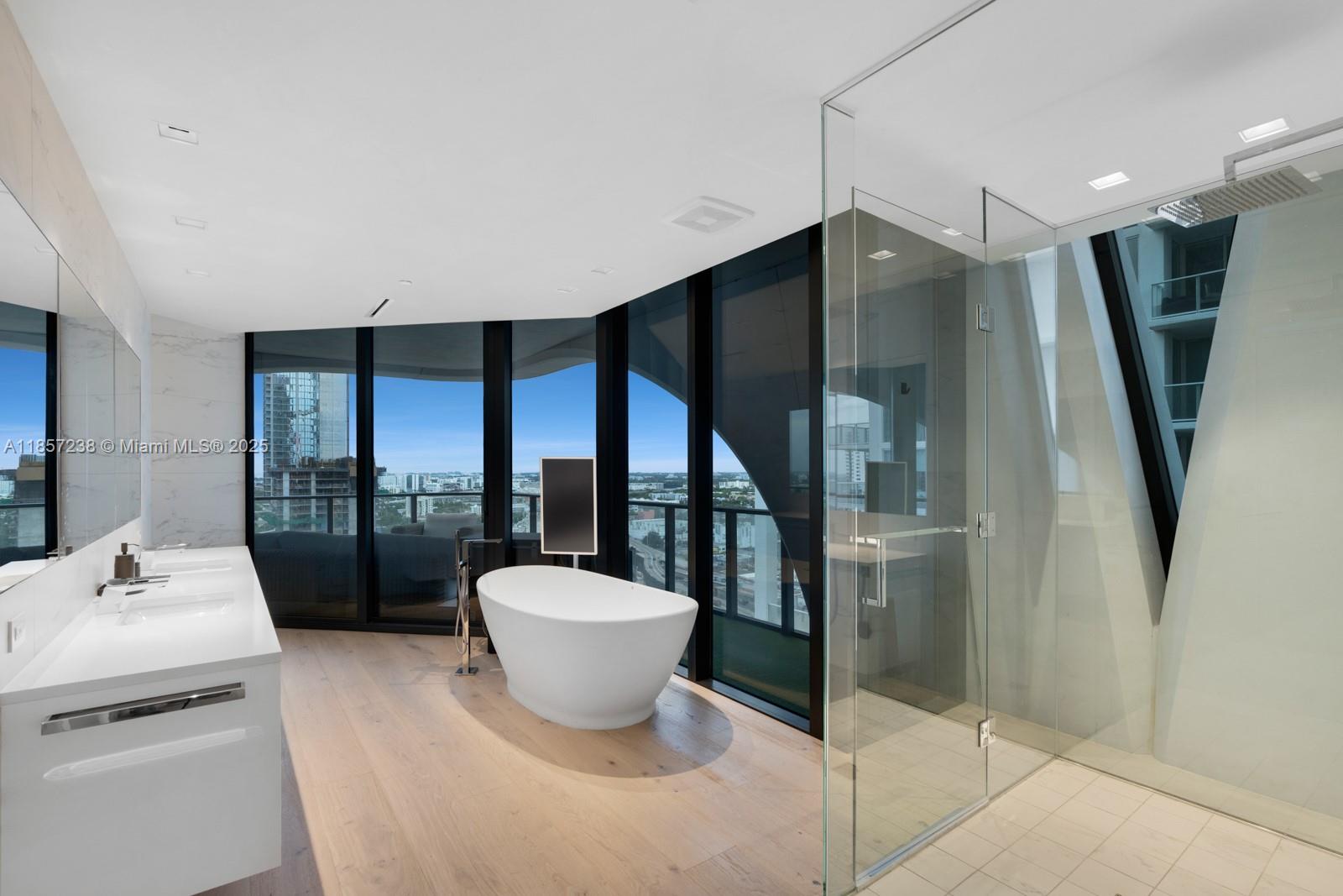 ONE THOUSAND MUSEUM CONDO - Residential