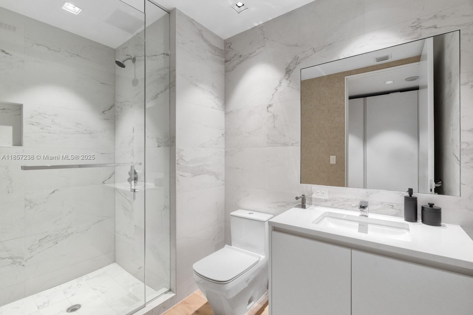 ONE THOUSAND MUSEUM CONDO - Residential