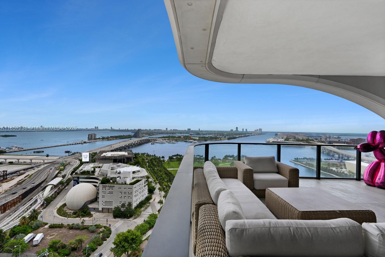 ONE THOUSAND MUSEUM CONDO - Residential