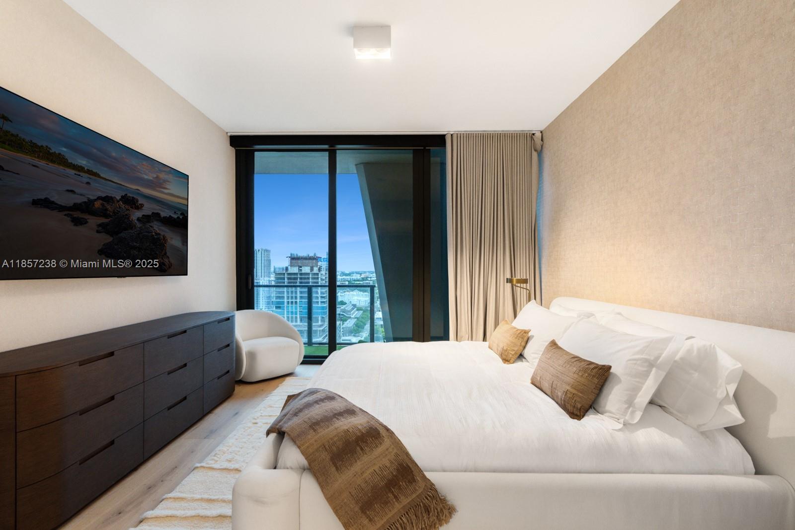 ONE THOUSAND MUSEUM CONDO - Residential