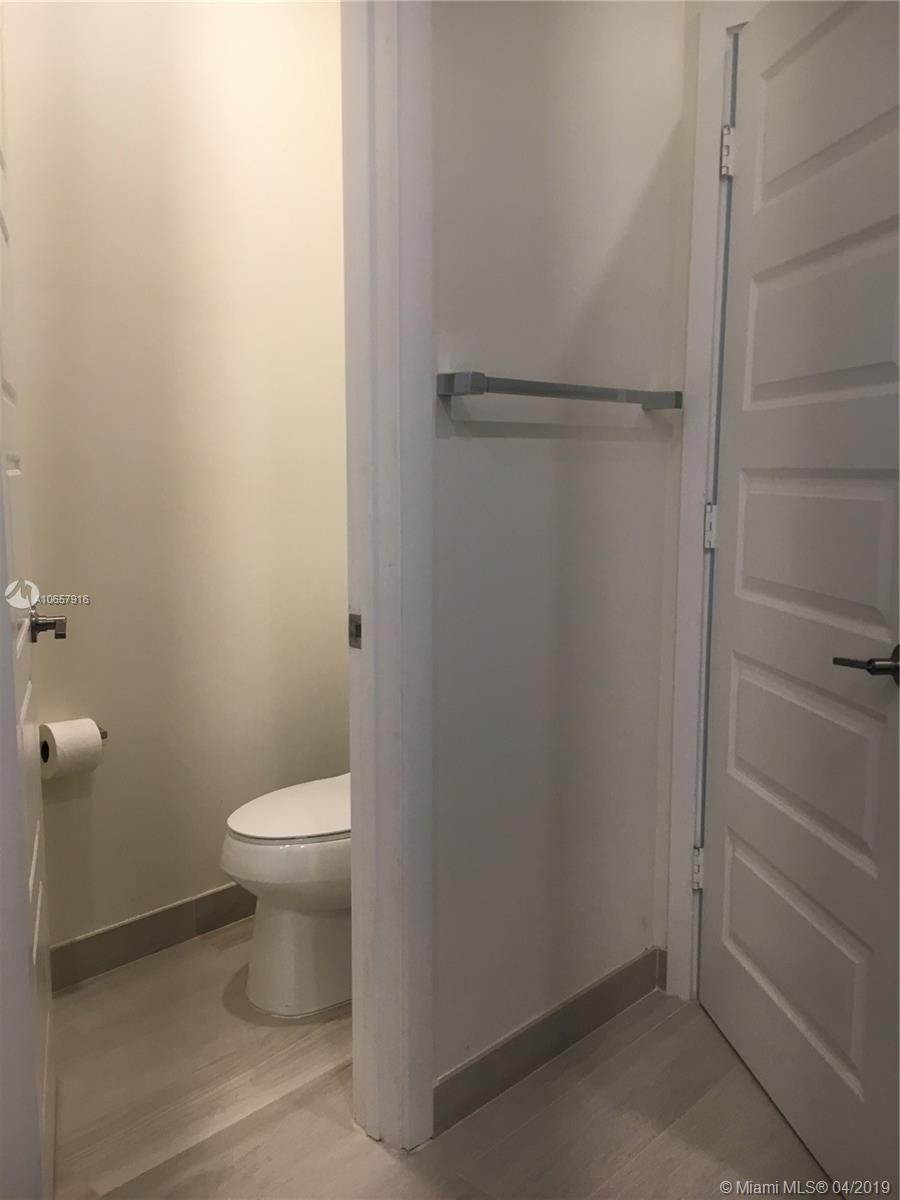 PINNACLE AT GRAND BAY - Residential Lease