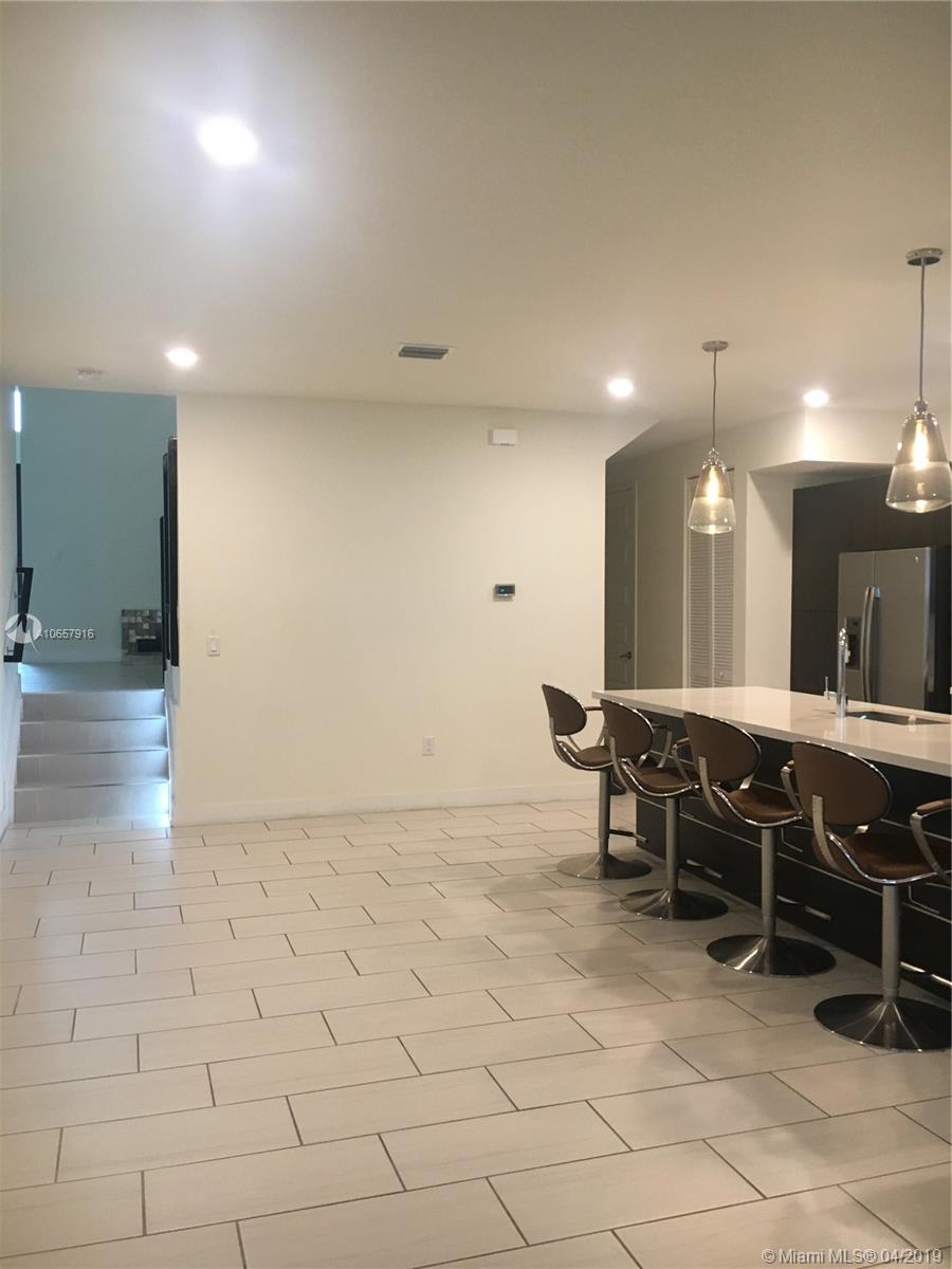 PINNACLE AT GRAND BAY - Residential Lease