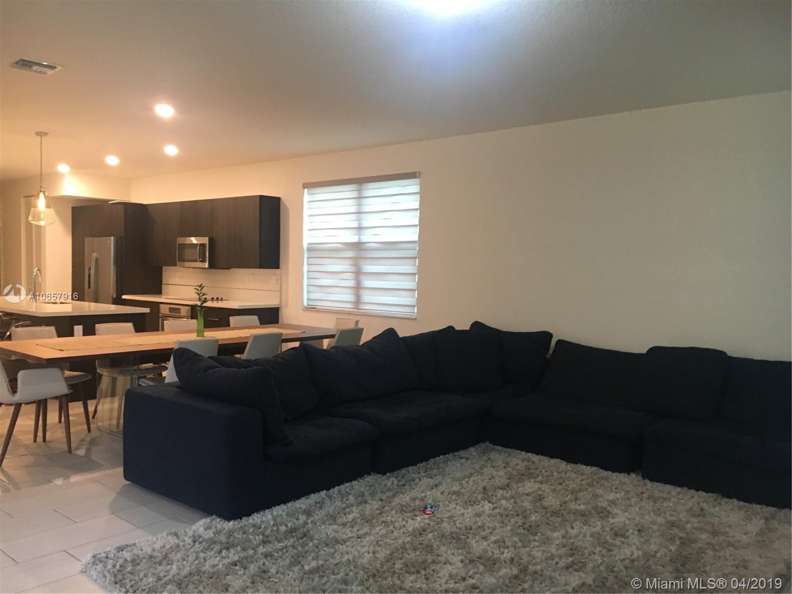 PINNACLE AT GRAND BAY - Residential Lease
