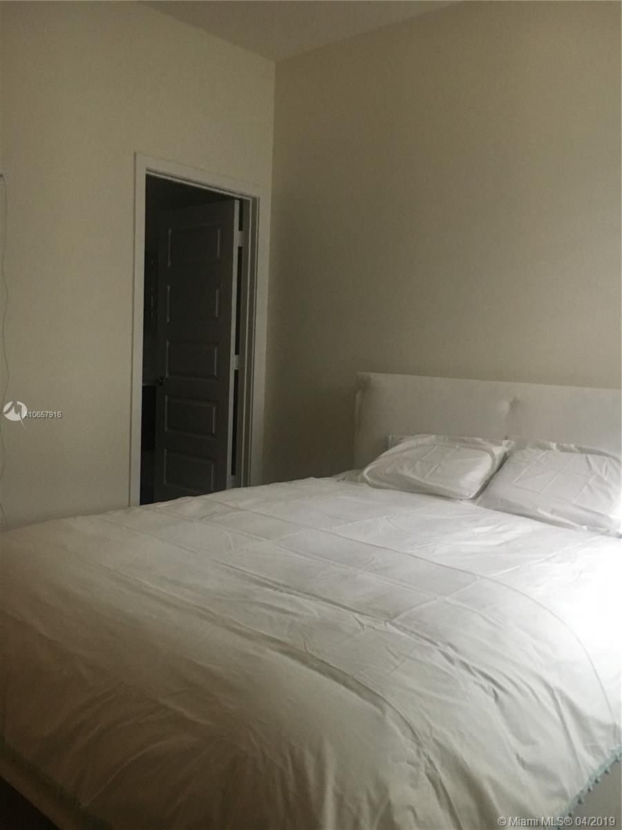 PINNACLE AT GRAND BAY - Residential Lease