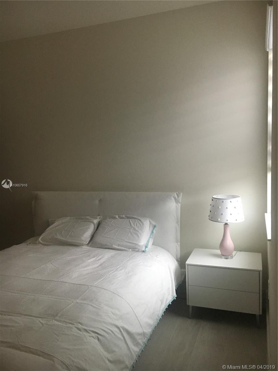 PINNACLE AT GRAND BAY - Residential Lease