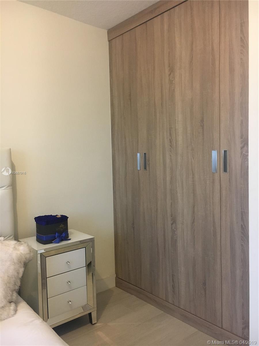 PINNACLE AT GRAND BAY - Residential Lease