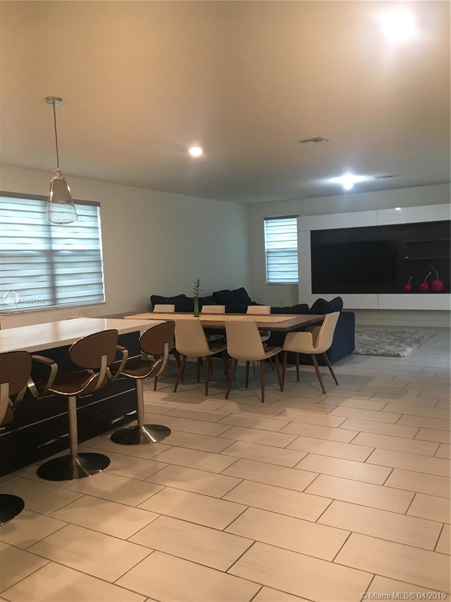 PINNACLE AT GRAND BAY - Residential Lease