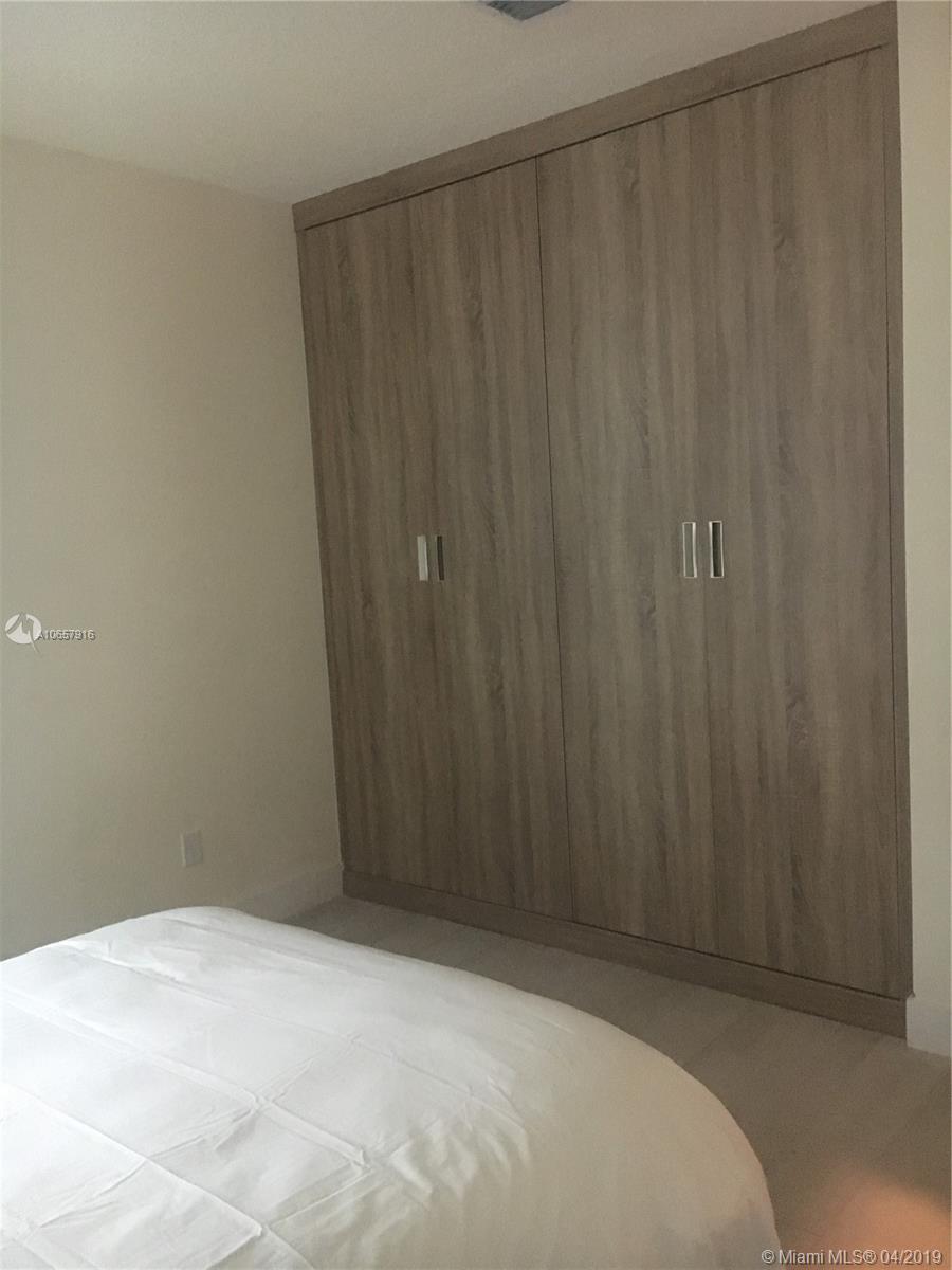 PINNACLE AT GRAND BAY - Residential Lease