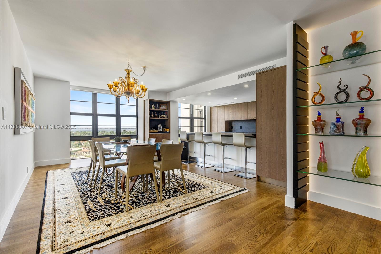 TOWERHOUSE CONDO - Residential