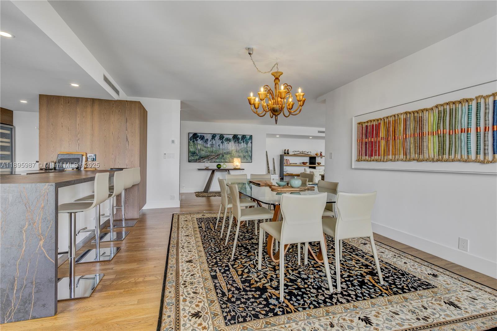 TOWERHOUSE CONDO - Residential