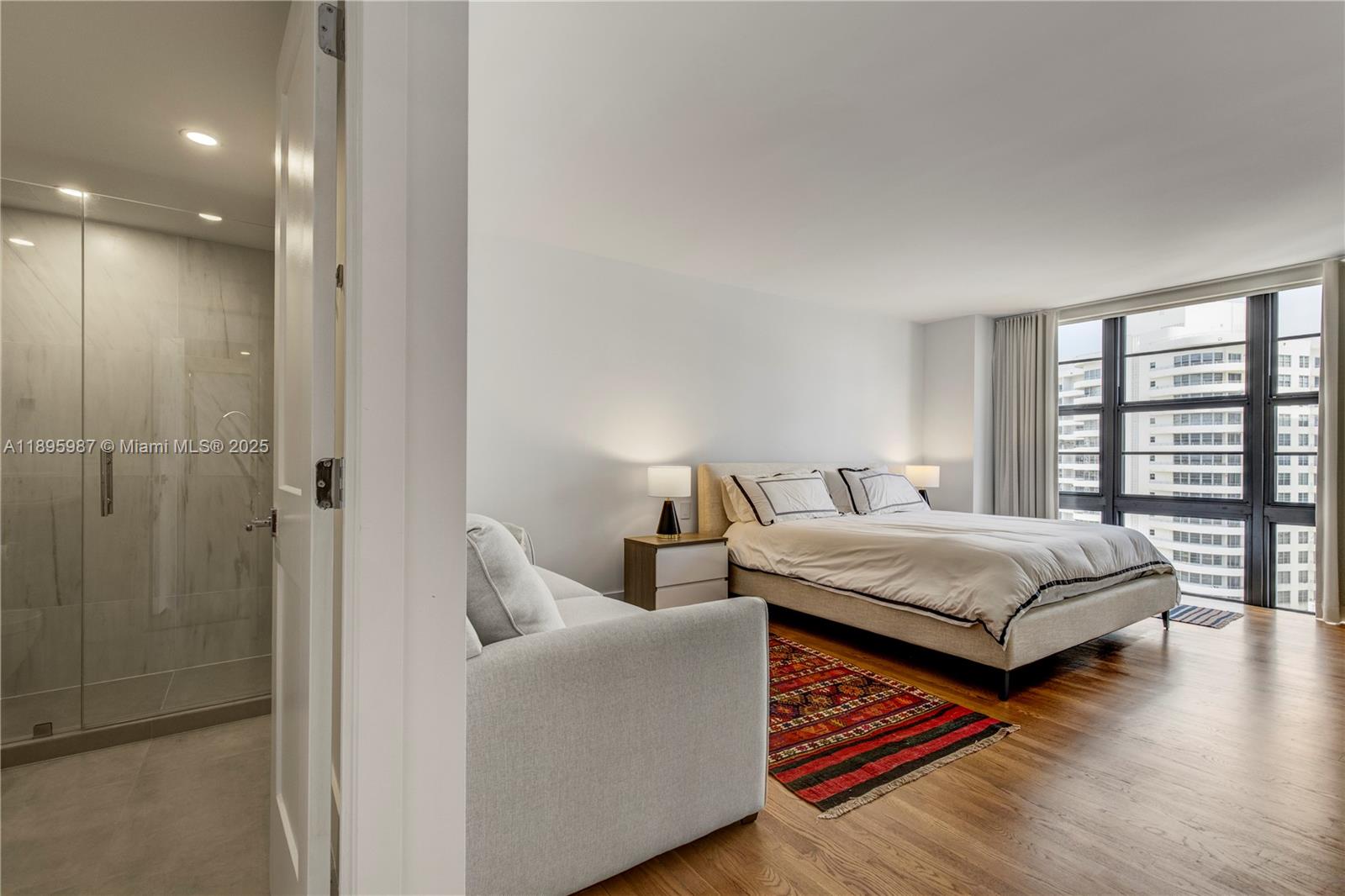 TOWERHOUSE CONDO - Residential