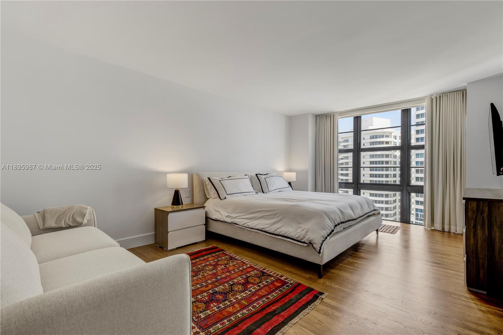 TOWERHOUSE CONDO - Residential