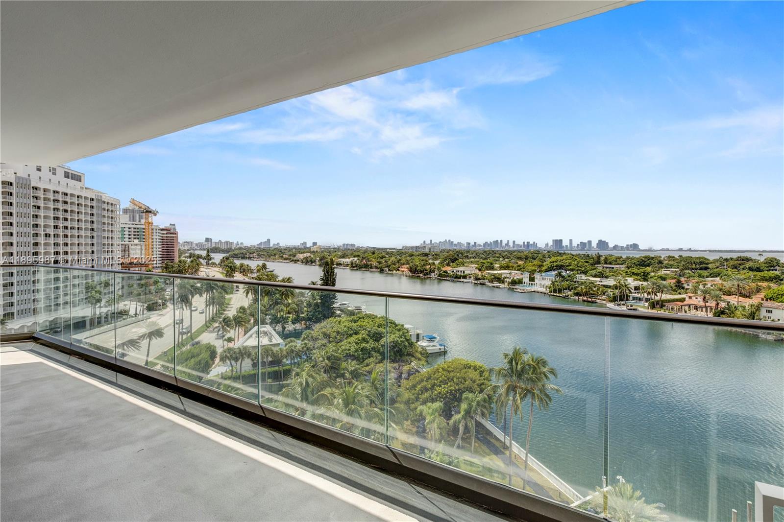 TOWERHOUSE CONDO - Residential