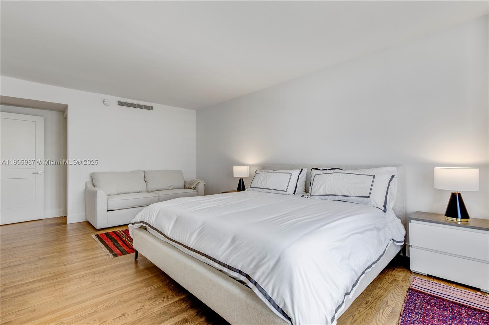 TOWERHOUSE CONDO - Residential