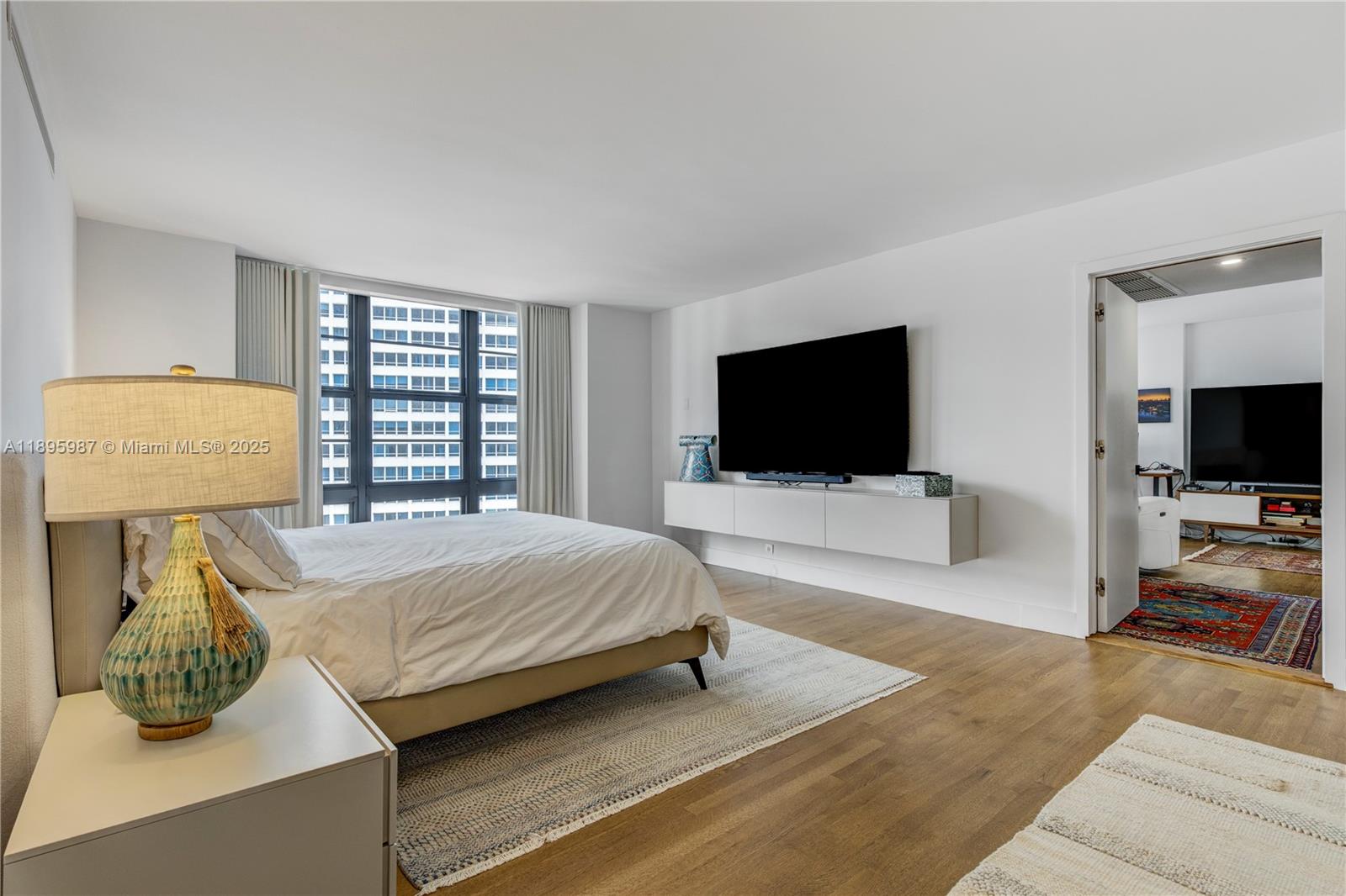 TOWERHOUSE CONDO - Residential