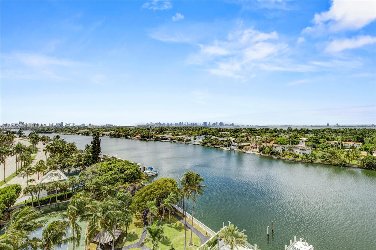 TOWERHOUSE CONDO - Residential