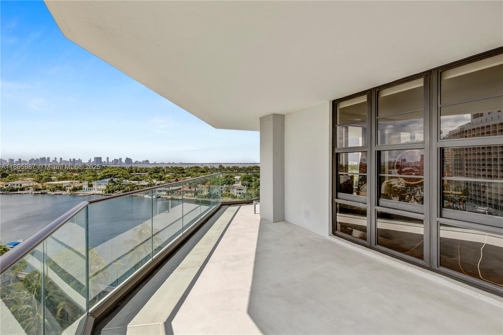 TOWERHOUSE CONDO - Residential