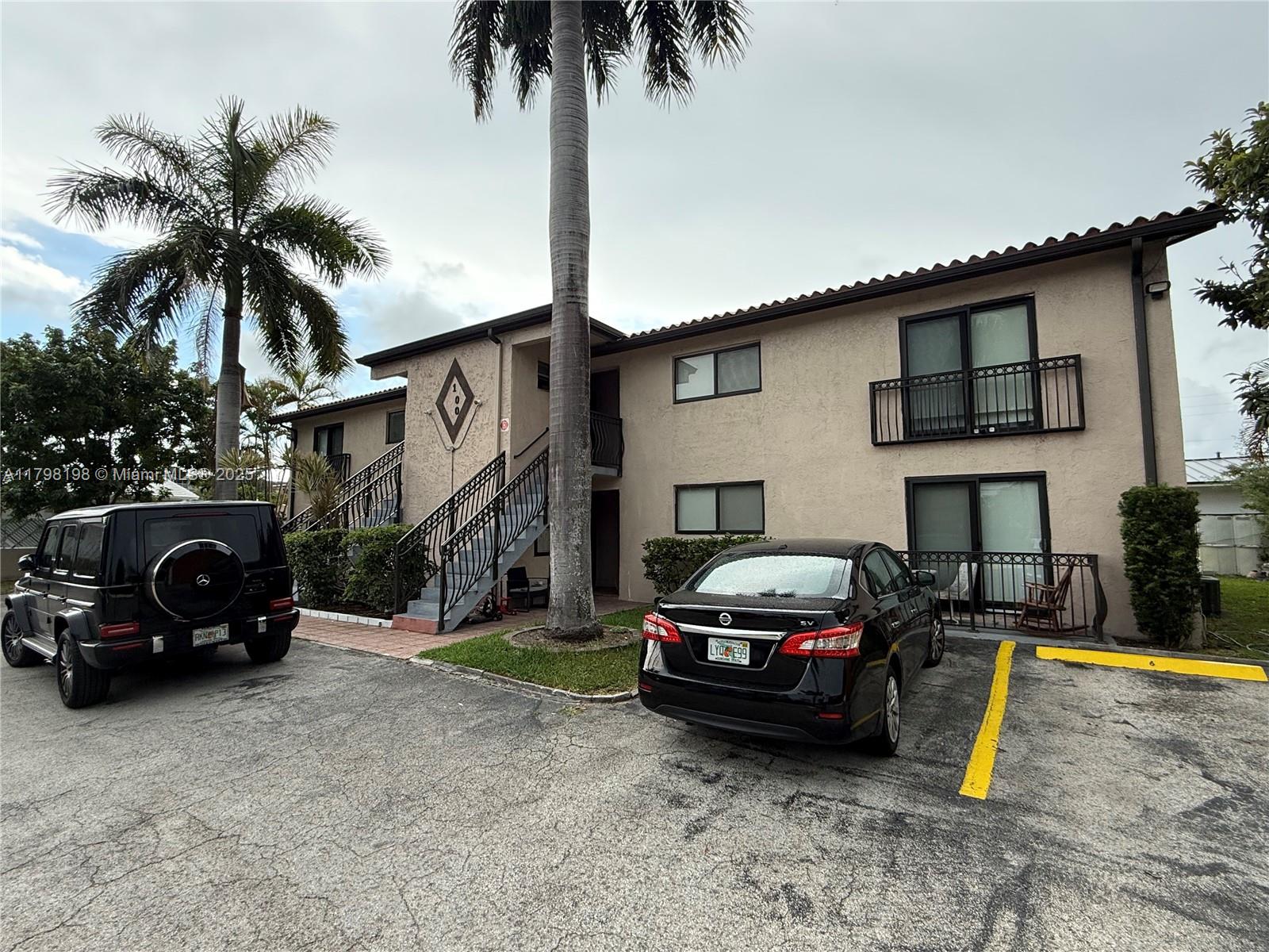 100 Se 5th Ave 1-6, Hallandale Beach, Broward County, Florida - 2 Bedrooms  
2 Bathrooms - 