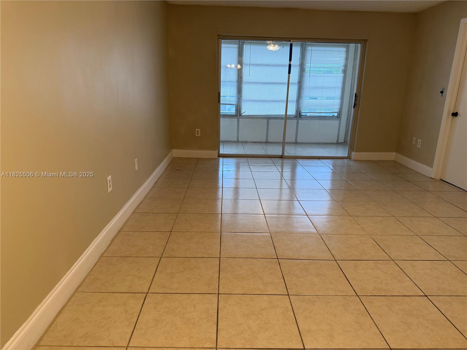 Clean , spacious and convenient unit.
1 bathroom redone, second one upgraded. Some other important upgrades.
Quiet community , with lots of ammenities like tennis courts, exercise room, Club house hall for extra activities , several pools. Free transportation to major shopping venues and needed services . Very well located near evertything .
Live in this perfect community if you are 55 or older YOU WONT REGRET IT.
Empty Unit .
