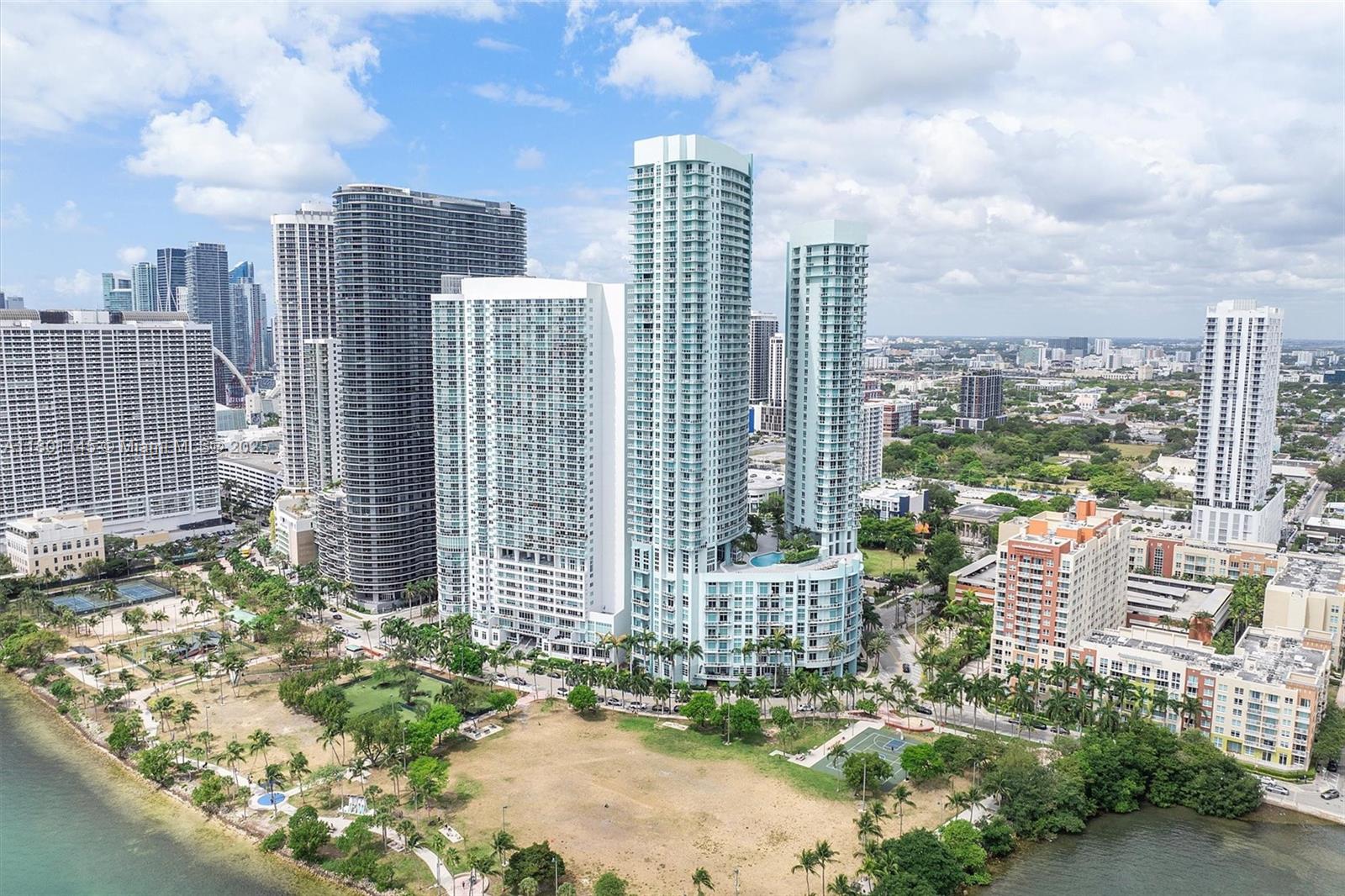 1900 N Bayshore Dr 2915