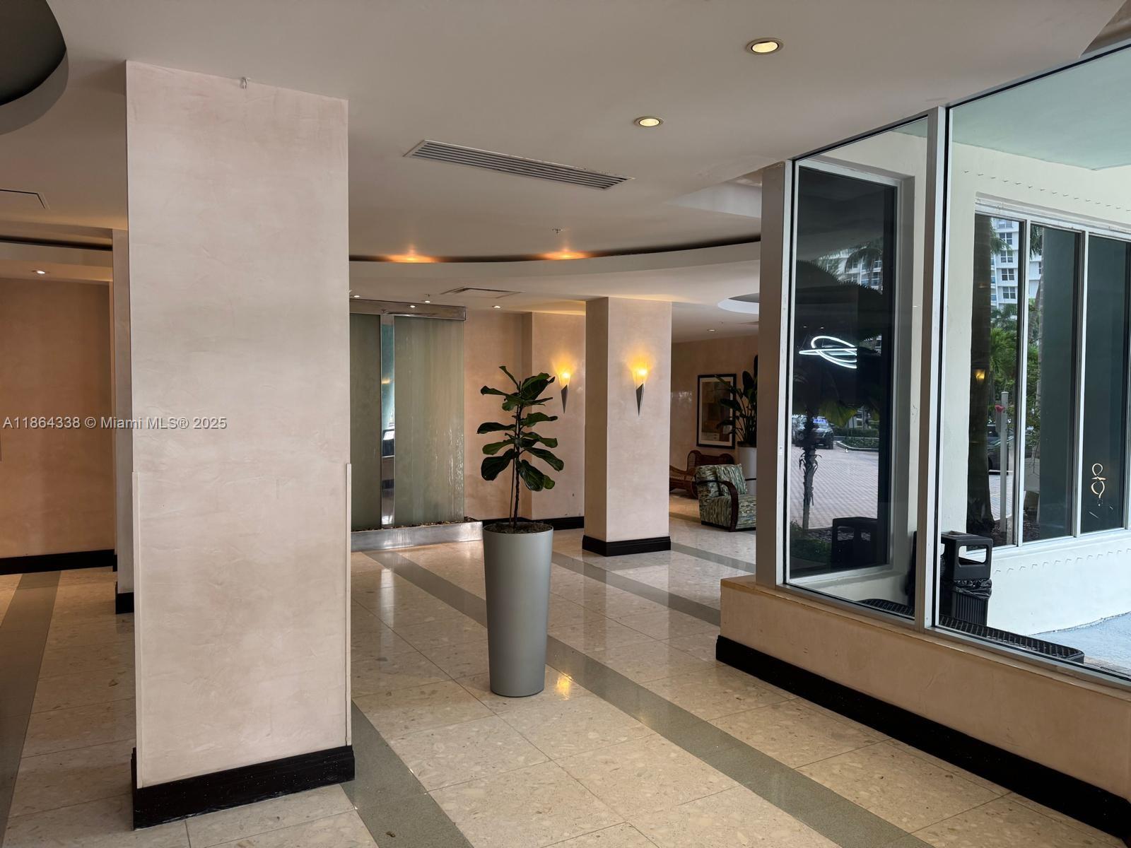 TIDES ON HOLLYWOOD BEACH - Residential