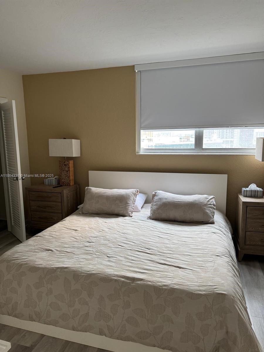 TIDES ON HOLLYWOOD BEACH - Residential