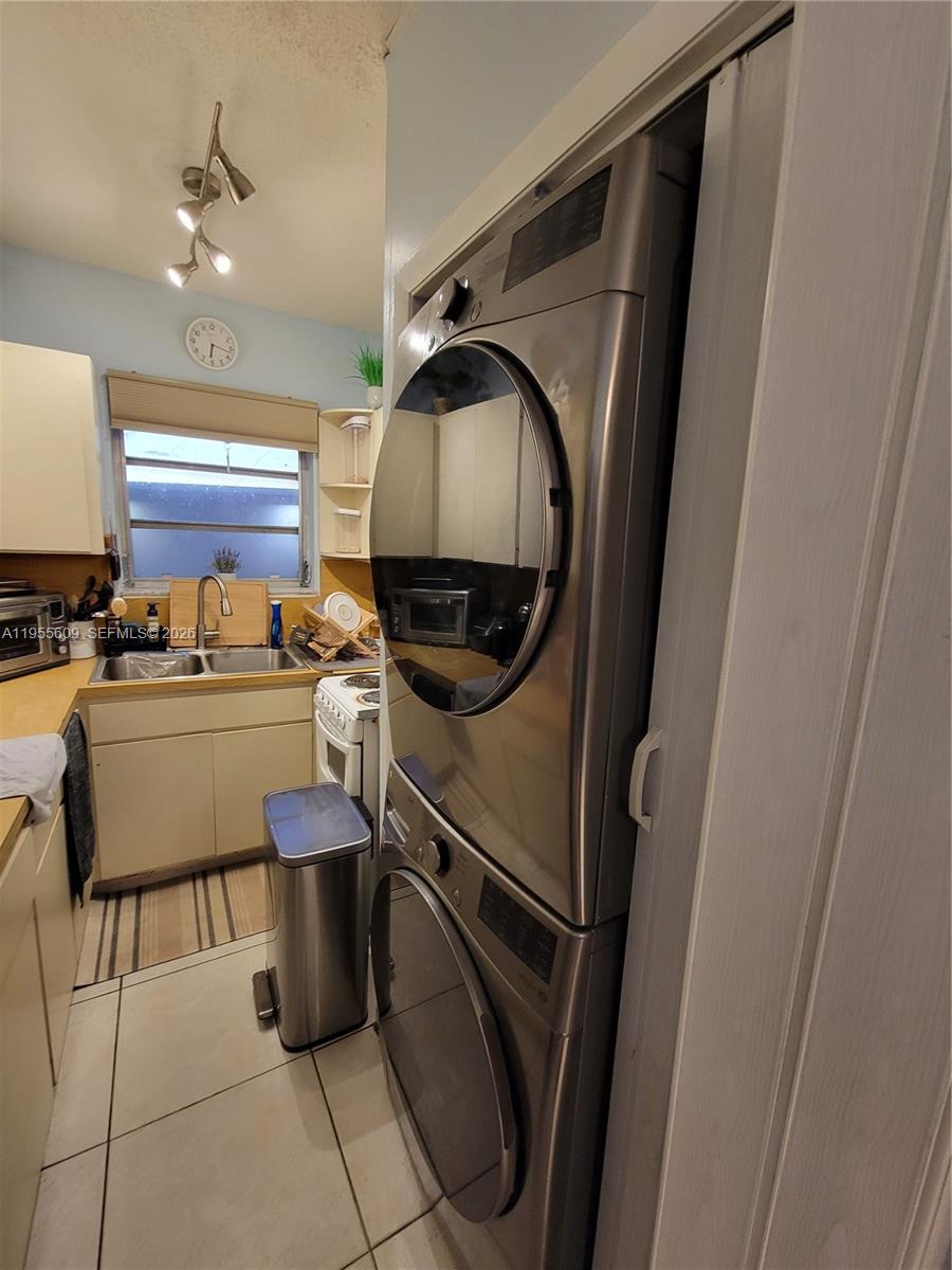 SWEETWATER GROVES .14 AC - Residential Income