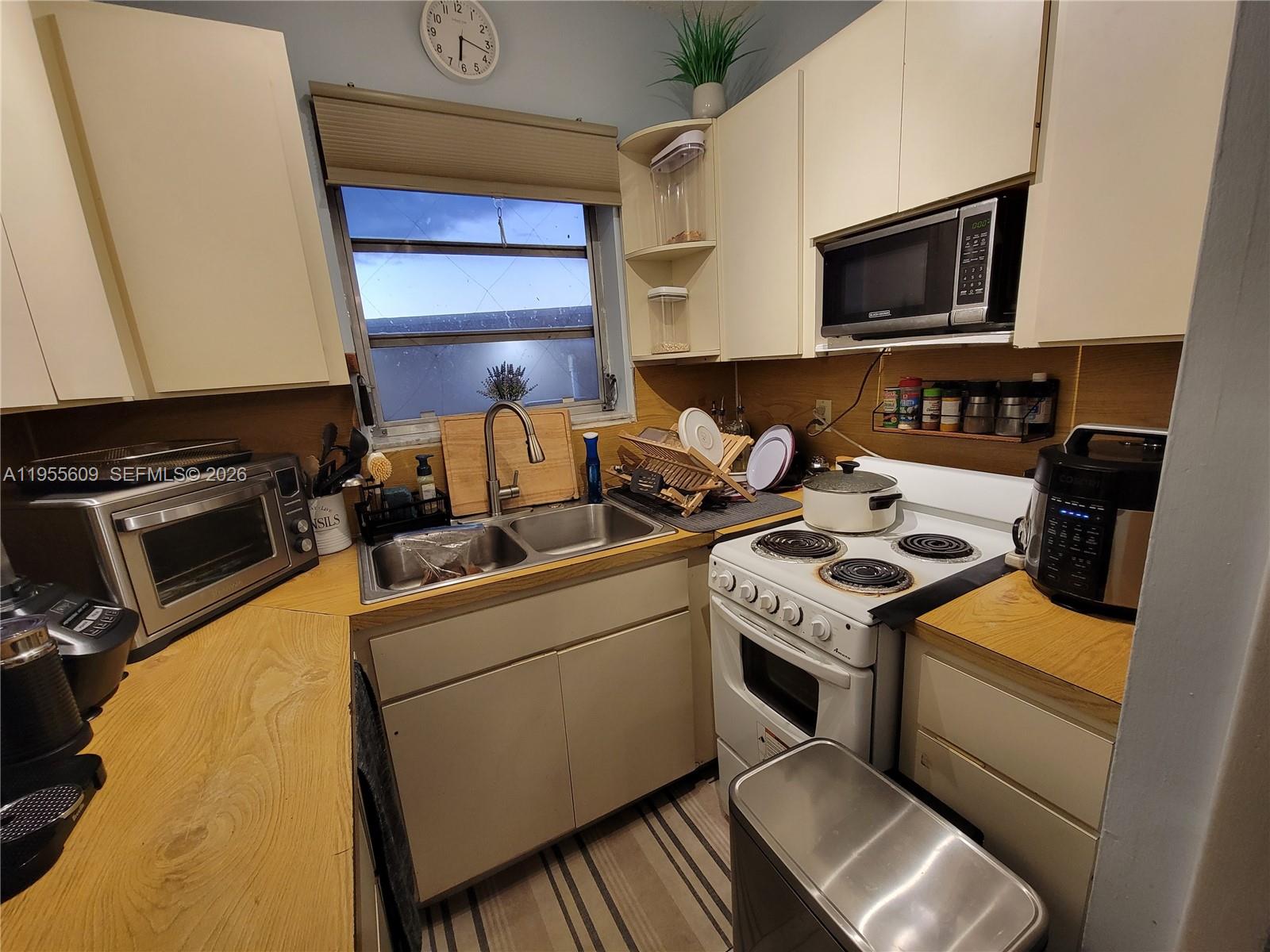 SWEETWATER GROVES .14 AC - Residential Income