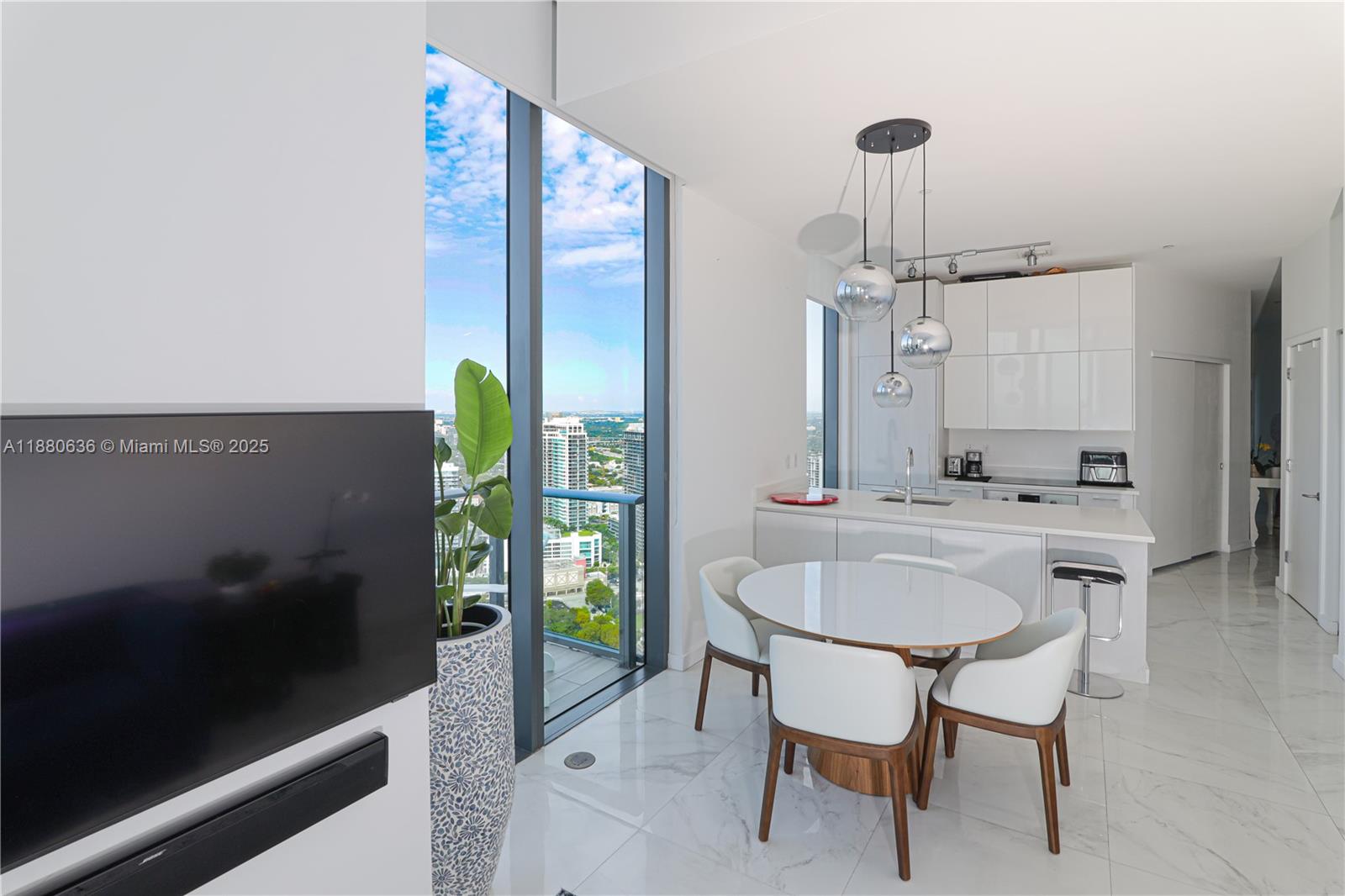 PARAISO BAYVIEWS CONDO - Residential