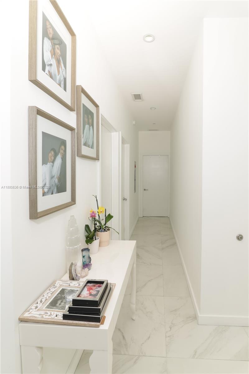 PARAISO BAYVIEWS CONDO - Residential