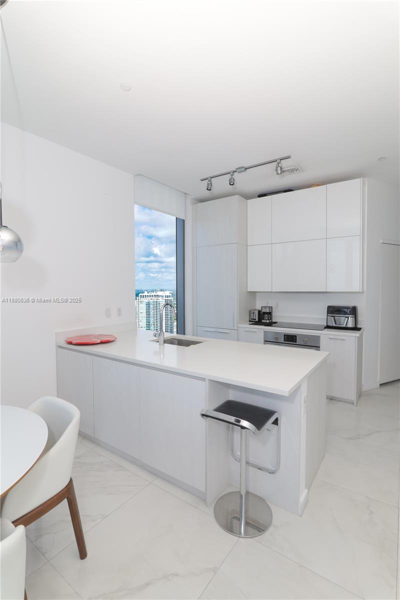 PARAISO BAYVIEWS CONDO - Residential