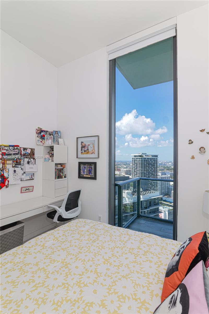 PARAISO BAYVIEWS CONDO - Residential