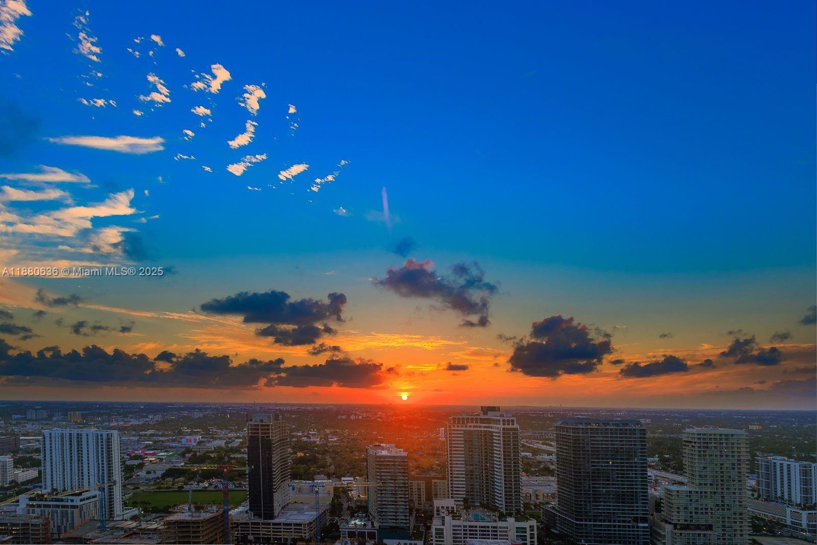 PARAISO BAYVIEWS CONDO - Residential