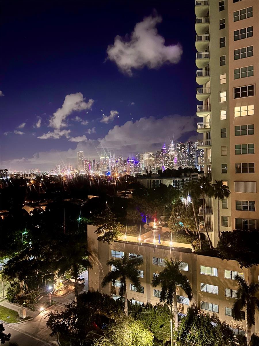 BRICKELL PARK CONDO - Residential