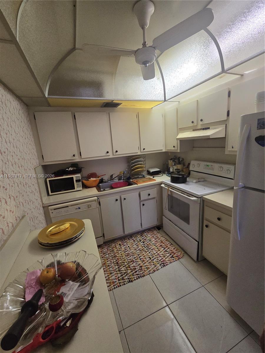 NEW HAMPTON AT CENTURY VI - Residential