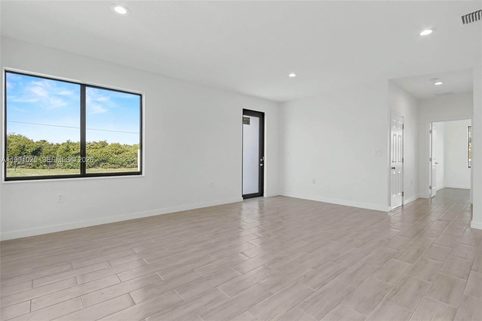 SUN LAND PARK - Residential Income
