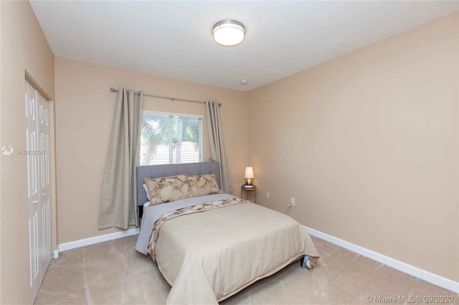 OAK CREEK SOUTH 1ST ADDN - Residential