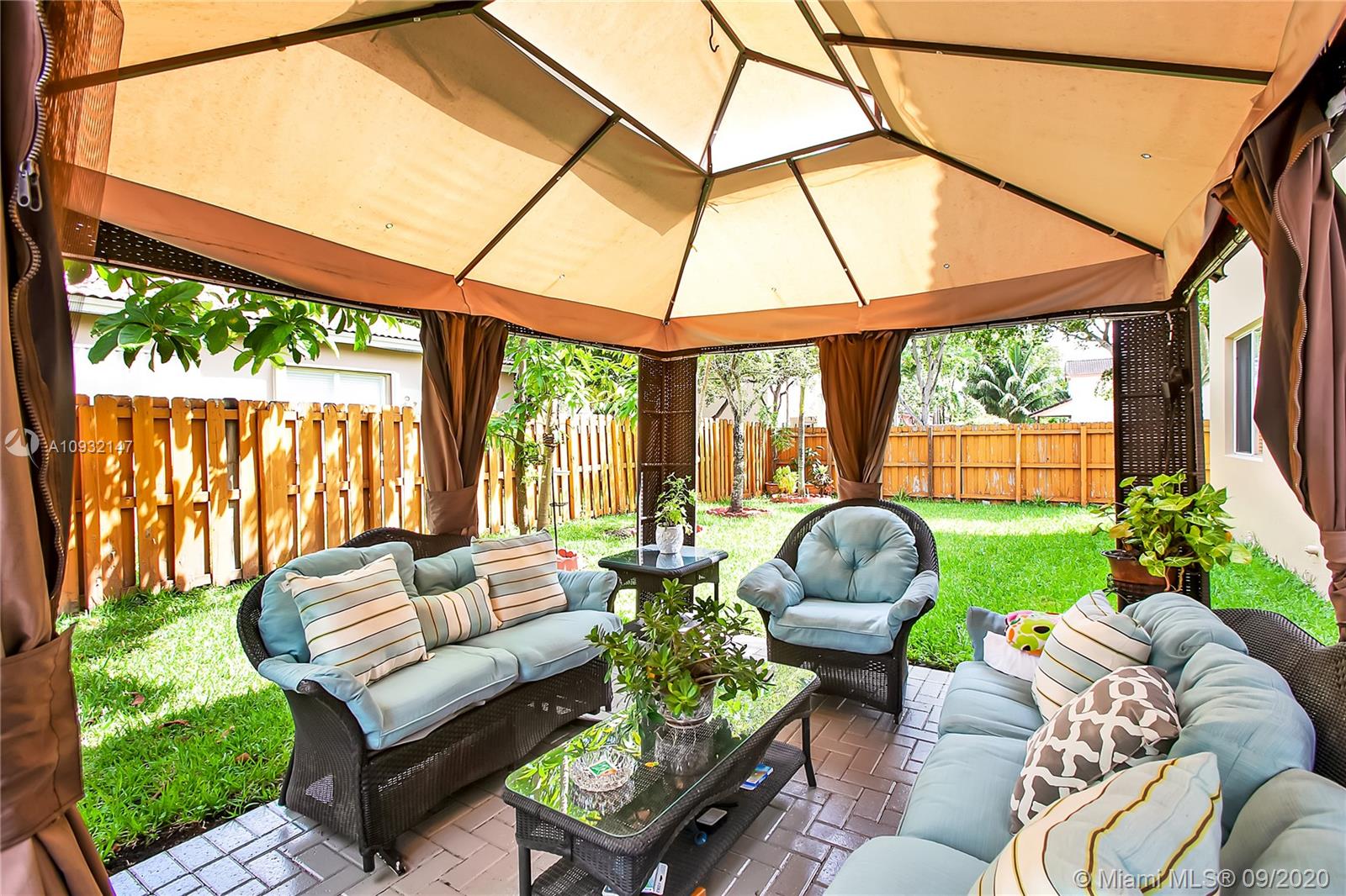 OAK CREEK SOUTH 1ST ADDN - Residential