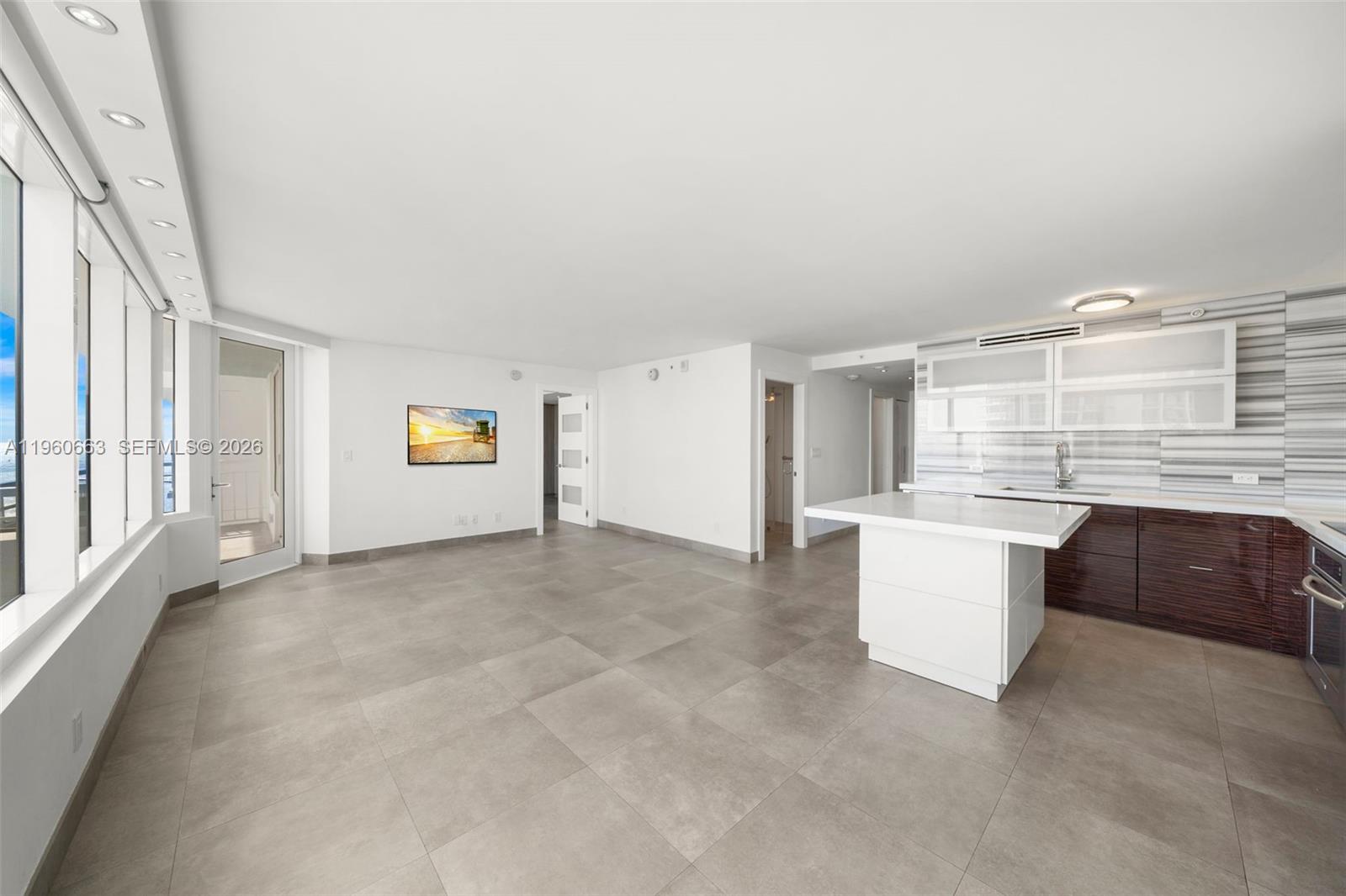 SOUTH POINTE TOWERS CONDO - Residential