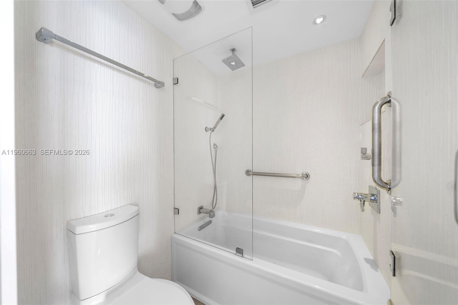 SOUTH POINTE TOWERS CONDO - Residential